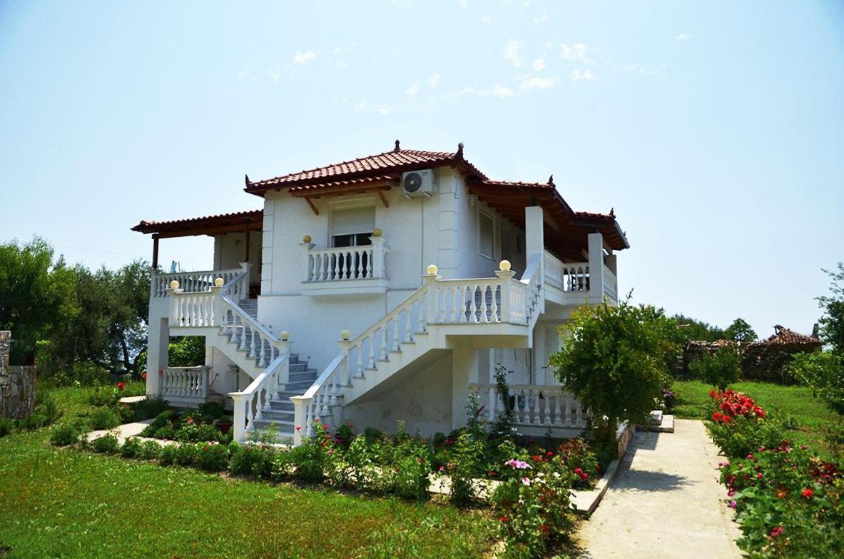 Helen Apartments ลูโคเวอ ภายนอก รูปภาพ