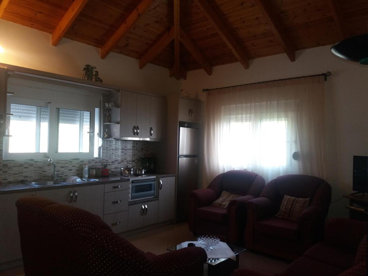 Helen Apartments ลูโคเวอ ภายนอก รูปภาพ