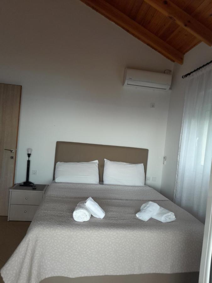 Helen Apartments ลูโคเวอ ภายนอก รูปภาพ